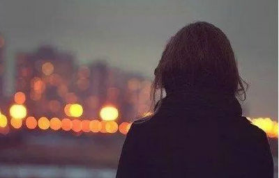 帅气的男生网名 夜晚月亮在偷偷的哭