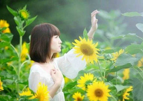 2011qq经典个性签名_时间是故事最后的结局