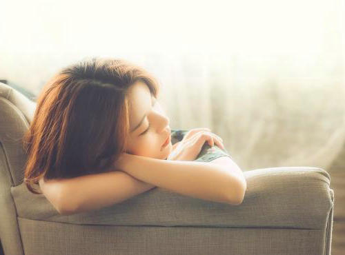 抬头触摸那一抹阳光_幸福浪漫的QQ情侣网名